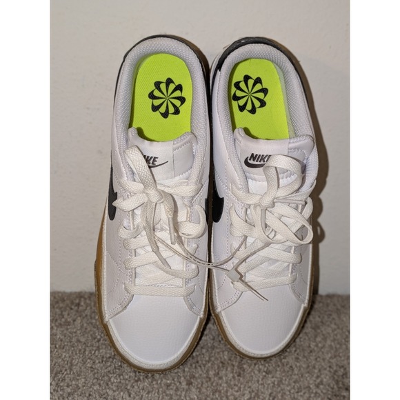 Nike Court Legacy Low White Gum Sole Sneakers Women's Size 8 NEW - Picture 6 of 8